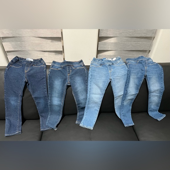 old navy pull-on bundle  jeans girls size 6/7 - Picture 1 of 1